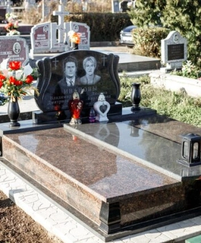 Памятник двойной 21